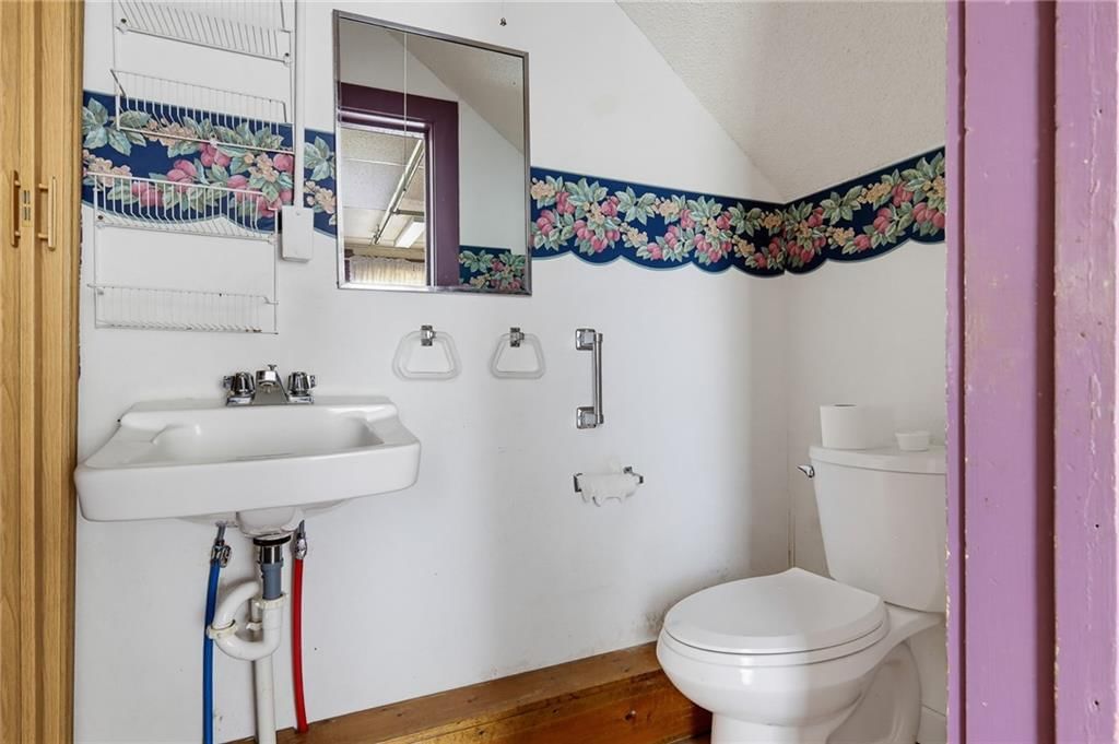 308 S Broadway Street — photo 22