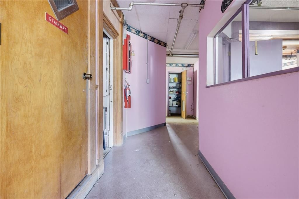 308 S Broadway Street — photo 23