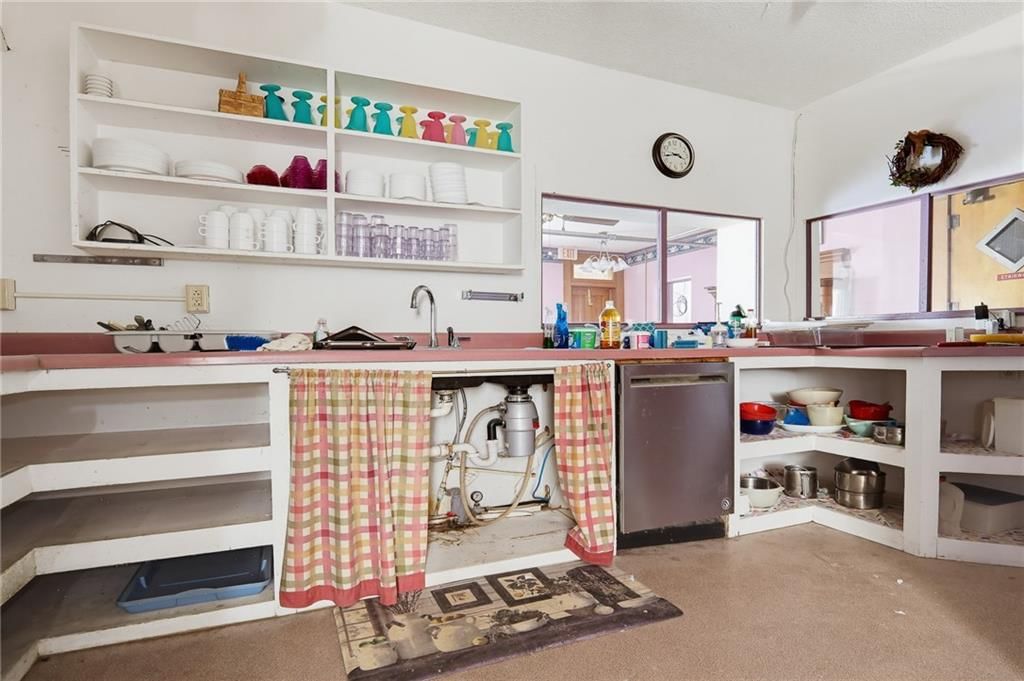 308 S Broadway Street — photo 24
