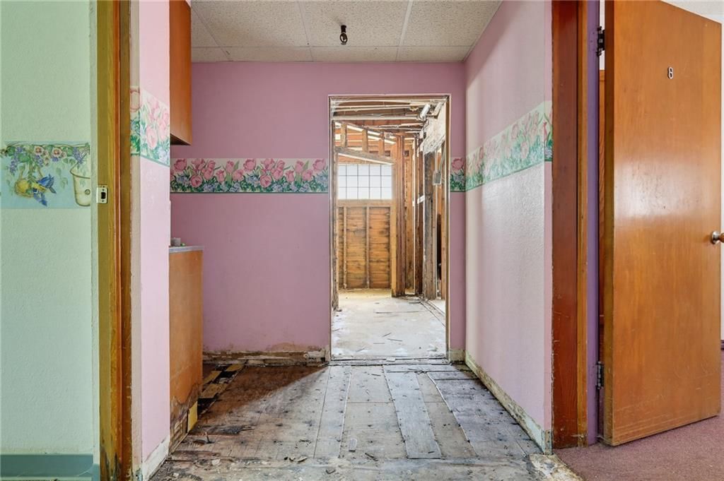 308 S Broadway Street — photo 31