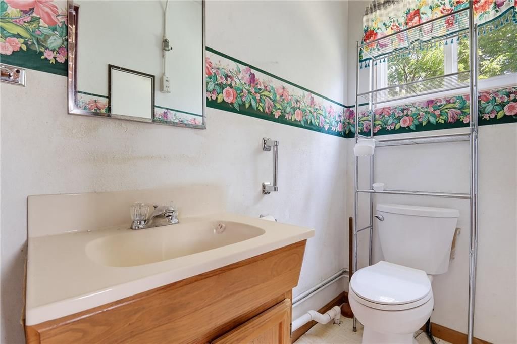 308 S Broadway Street — photo 34