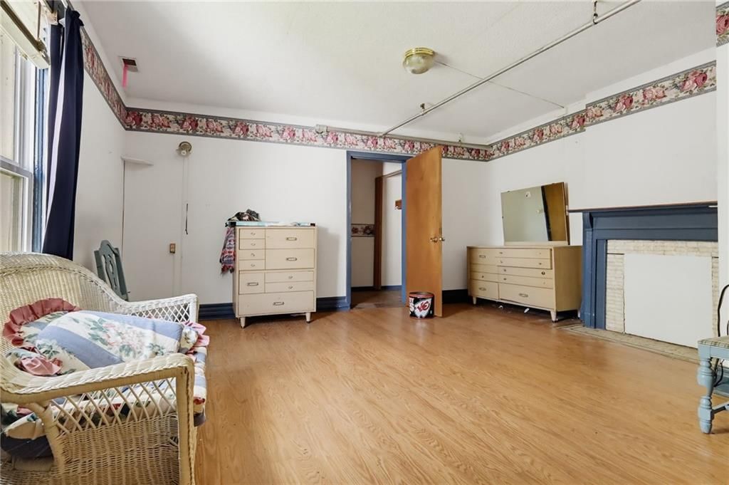 308 S Broadway Street — photo 37
