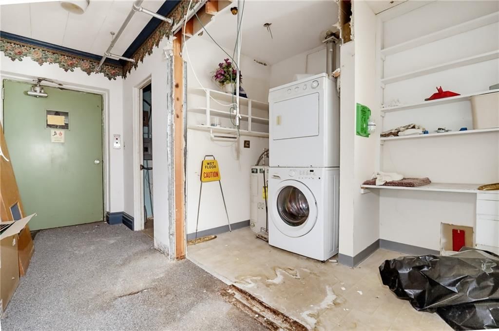 308 S Broadway Street — photo 46