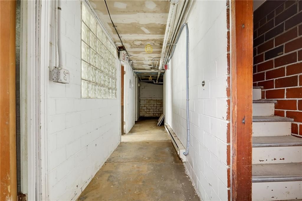 308 S Broadway Street — photo 55