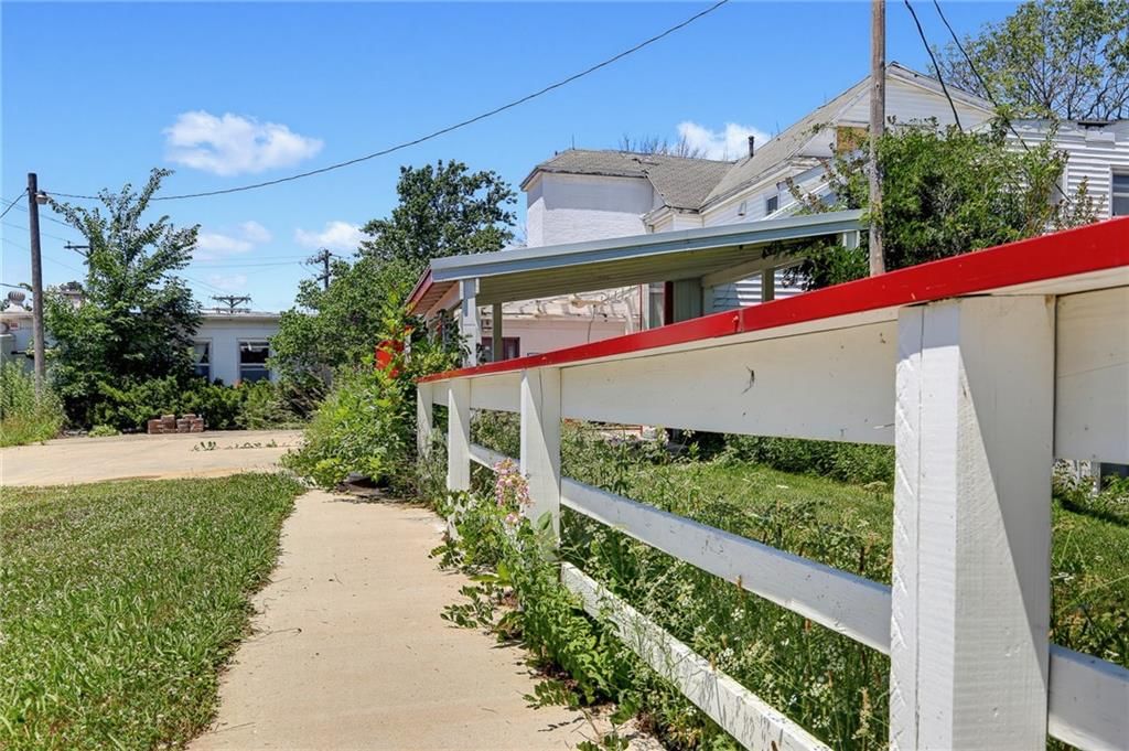 308 S Broadway Street — photo 80