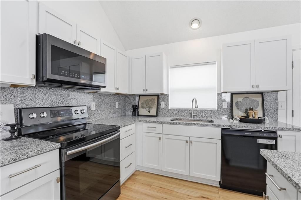 12437 S Pine Street — photo 11