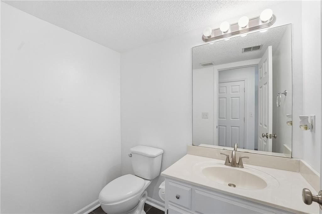 12437 S Pine Street — photo 41