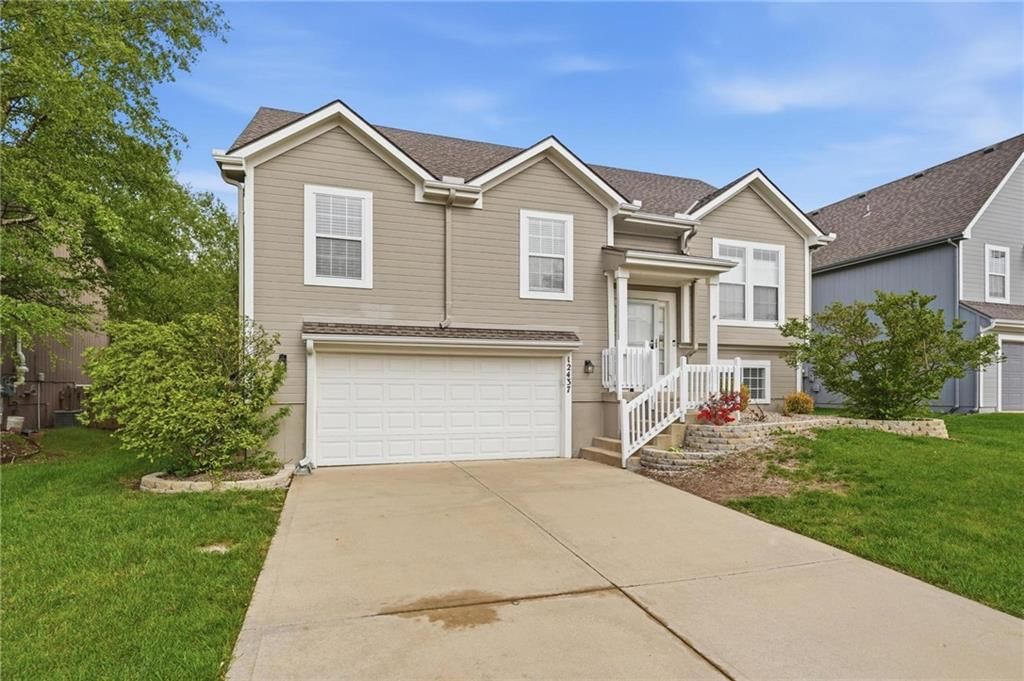 12437 S Pine Street — photo 47