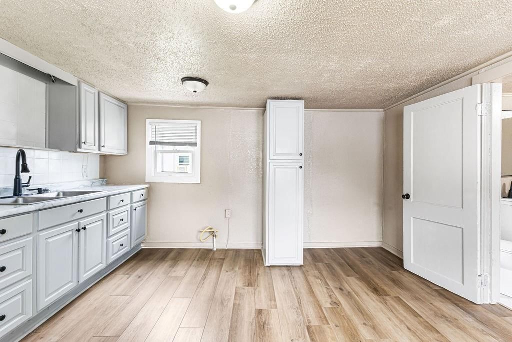 903 W Valley Street — photo 12