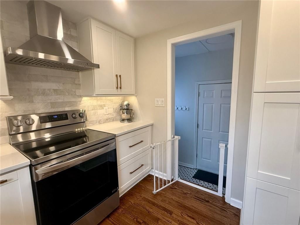5709 W 78th Street — photo 11