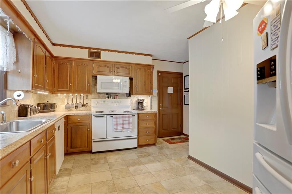 9309 E 30th Street — photo 10