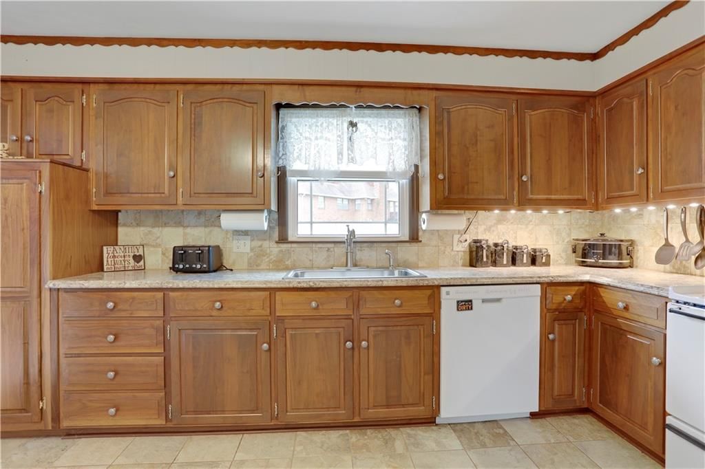 9309 E 30th Street — photo 11