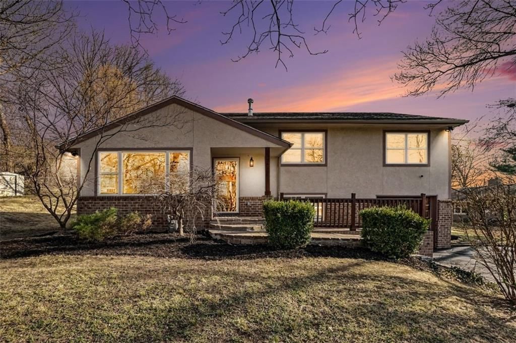 1701 NE 49th Street, Kansas City, MO