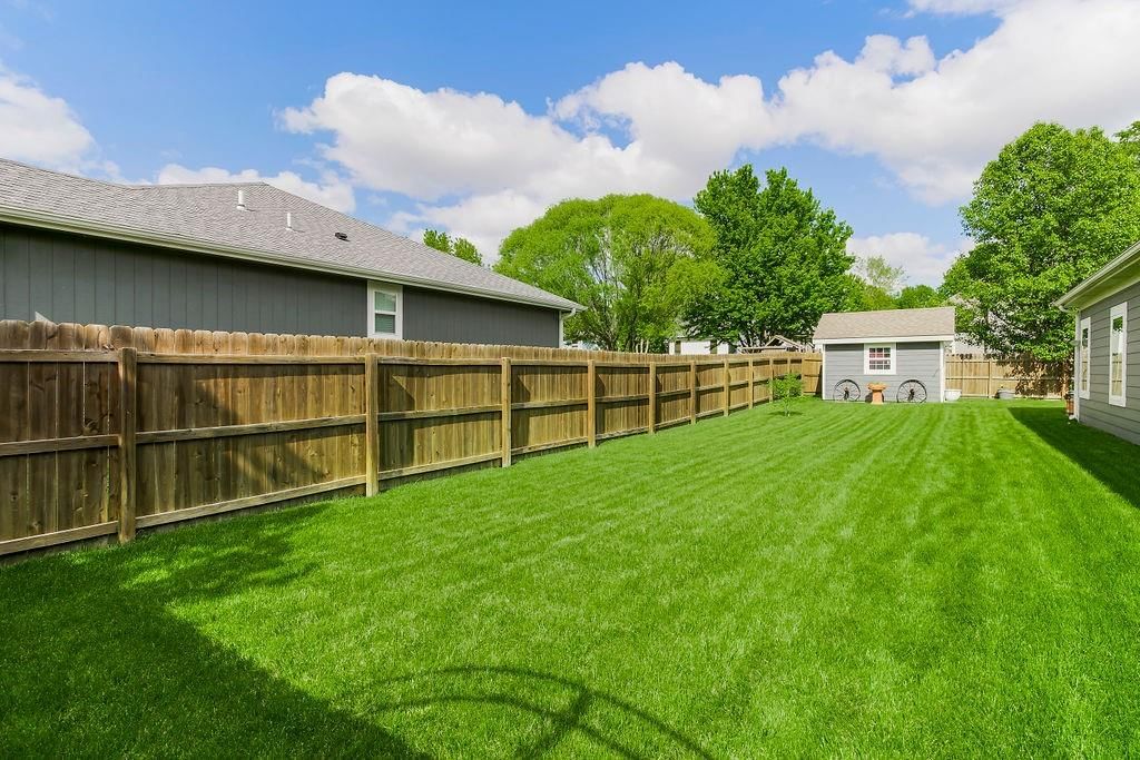 1733 S Chestnut Street — photo 25