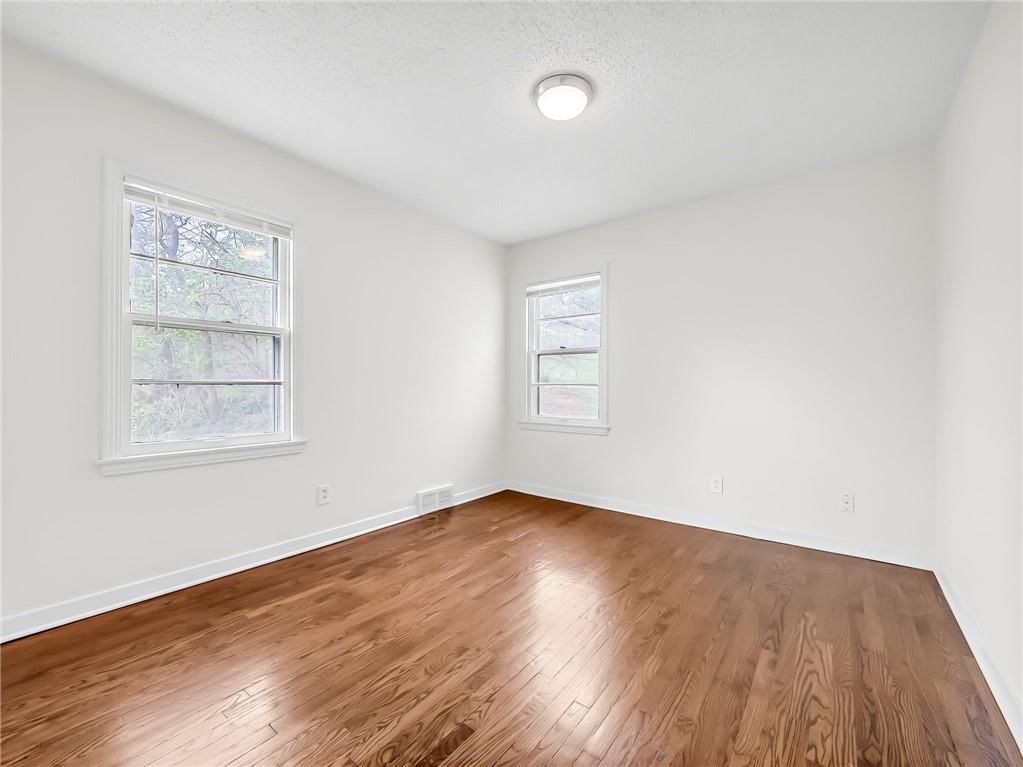 703 Hillside Avenue — photo 18