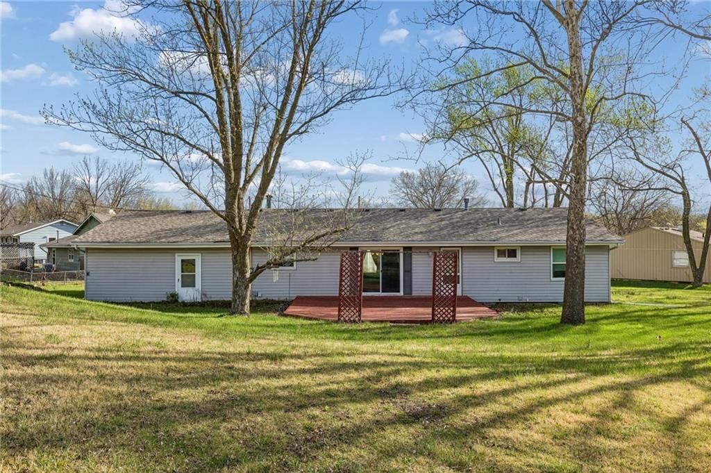 843 Sherrill Avenue — photo 26