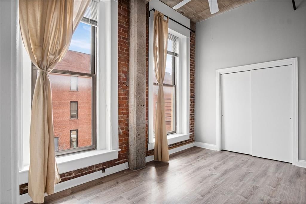 113 W 5th Street — photo 10