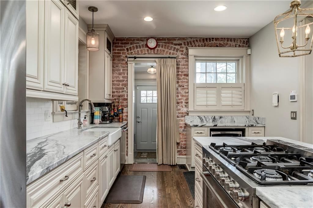 3820 CAMPBELL Street — photo 5