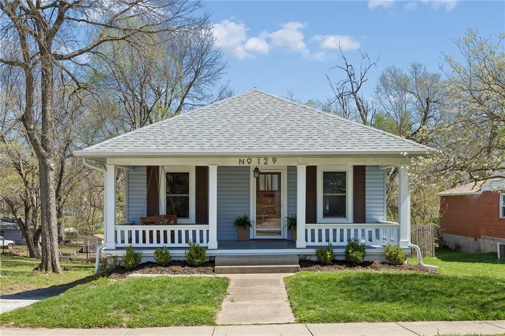 129 N Fairview Avenue, Liberty, MO