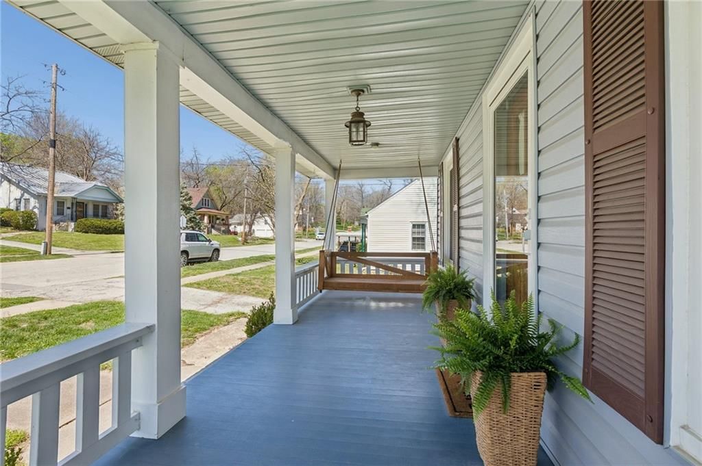 129 N Fairview Avenue — photo 3