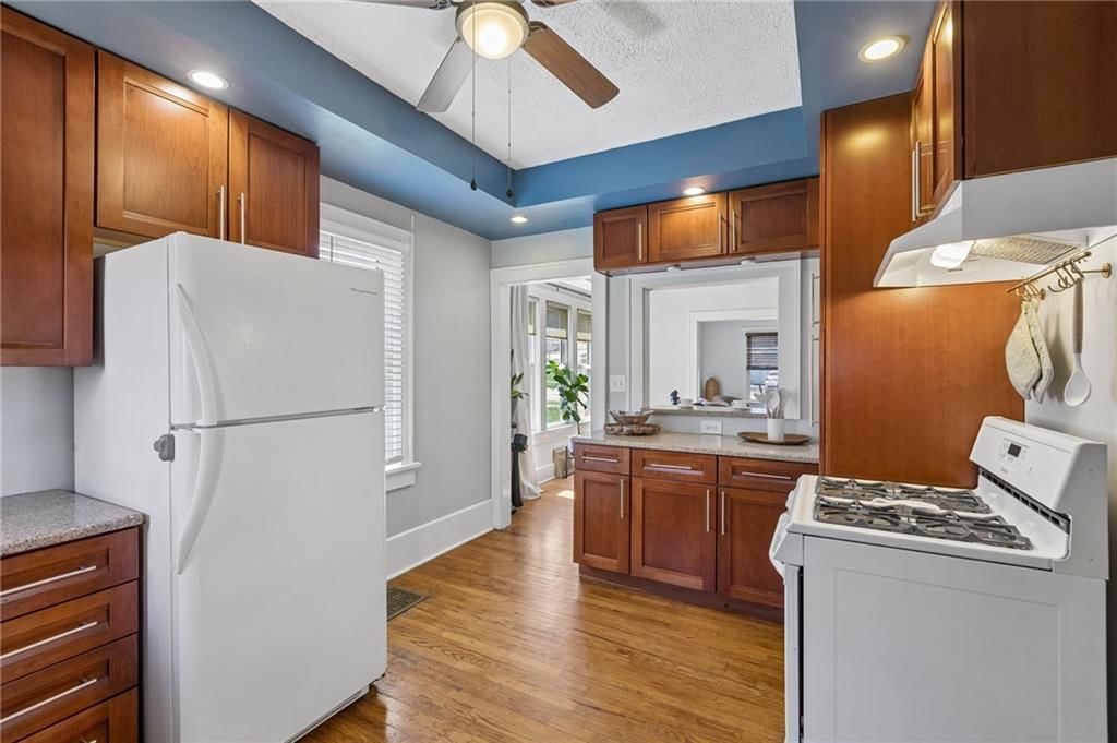 129 N Fairview Avenue — photo 10