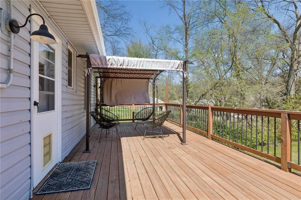 129 N Fairview Avenue — photo 24