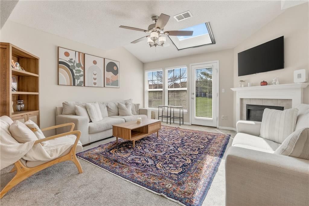 8104 N Lawn Avenue — photo 4