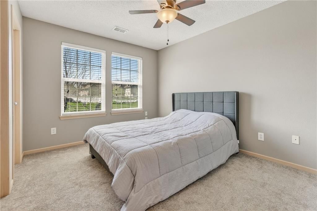 8104 N Lawn Avenue — photo 10