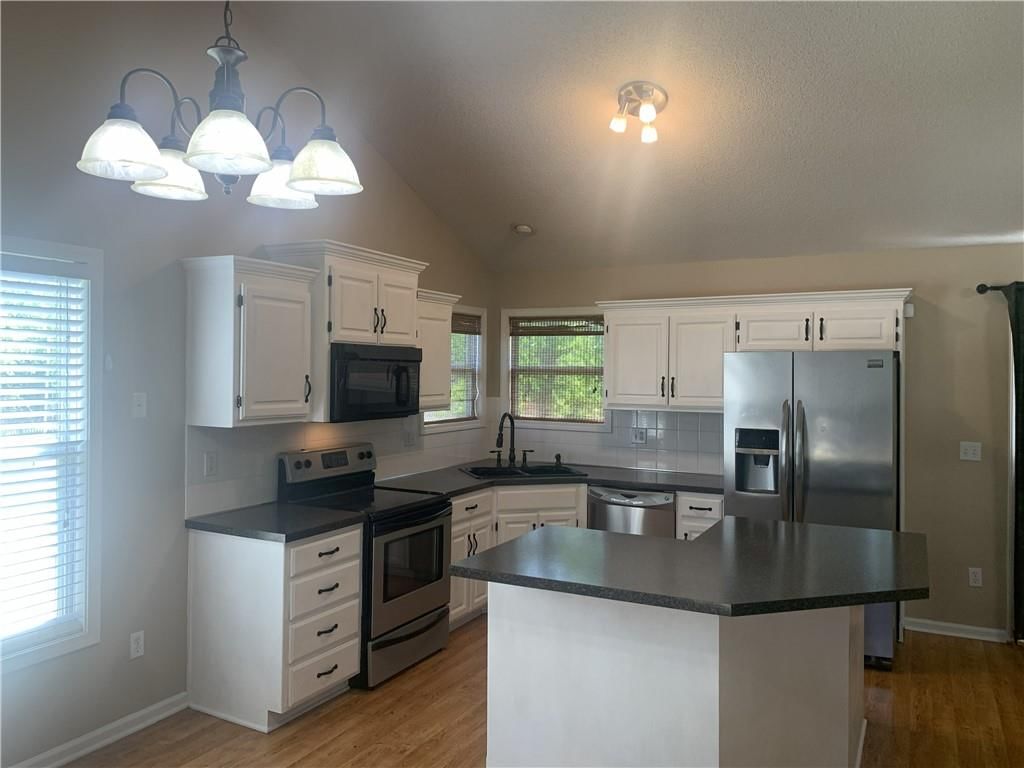 16385 W 156TH Terrace — photo 34