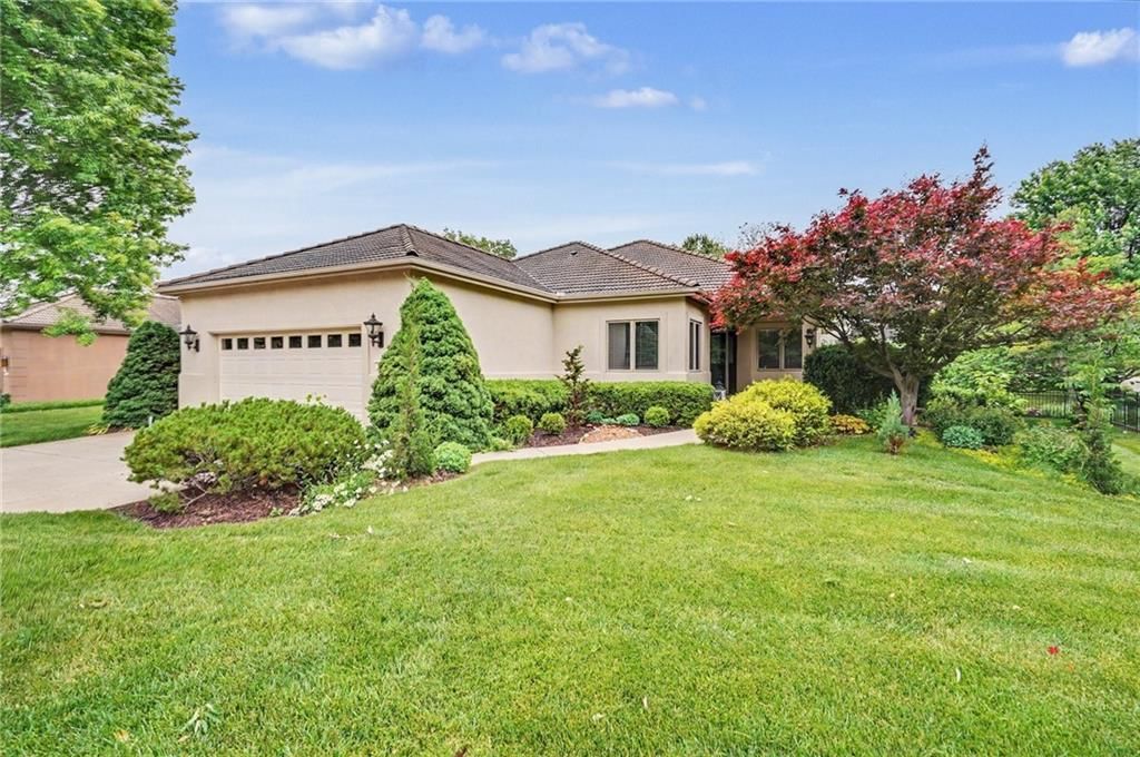 5727 Villa Drive, Lawrence, KS