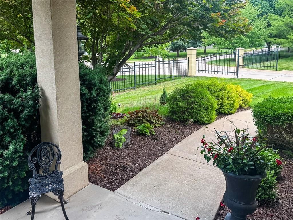 5727 Villa Drive — photo 6
