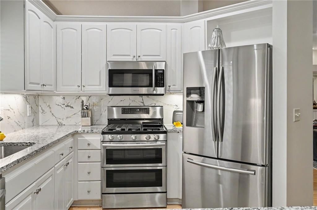 5727 Villa Drive — photo 15