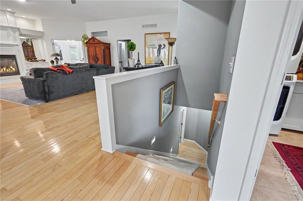 5727 Villa Drive — photo 35