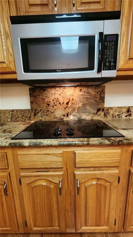 301 E Walnut Street — photo 7