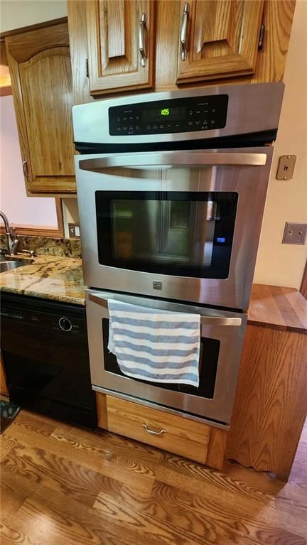 301 E Walnut Street — photo 8