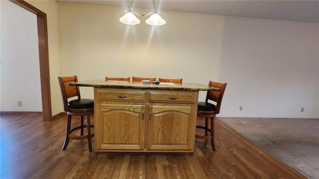 301 E Walnut Street — photo 12