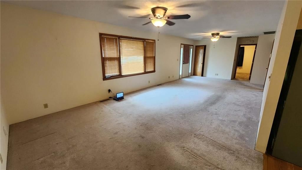 301 E Walnut Street — photo 18