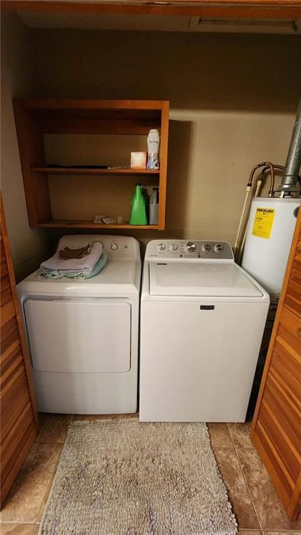 301 E Walnut Street — photo 33