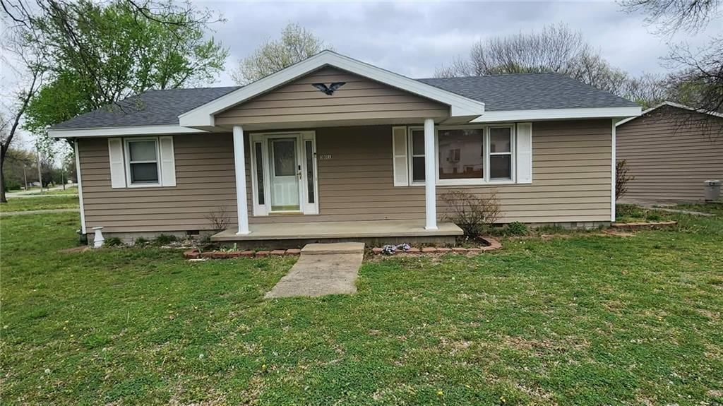 301 E Walnut Street — photo 44