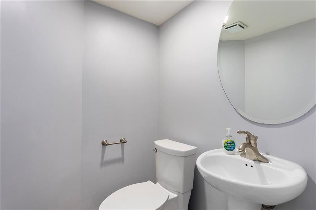 600 Admiral Boulevard — photo 20