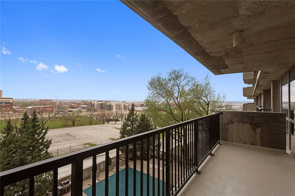 600 Admiral Boulevard — photo 35
