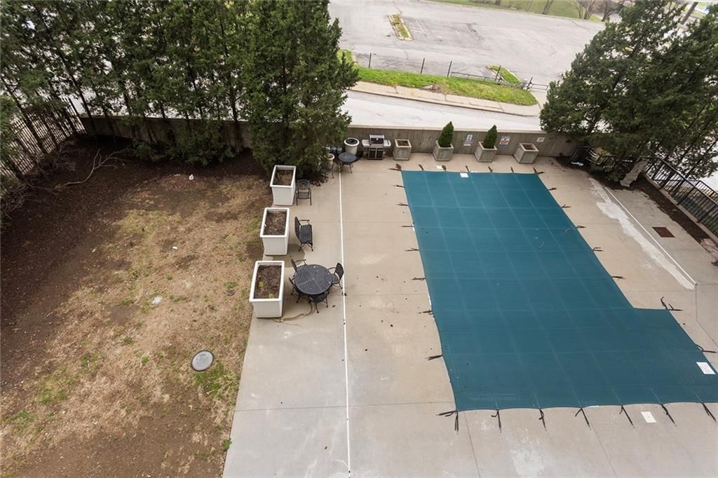 600 Admiral Boulevard — photo 36
