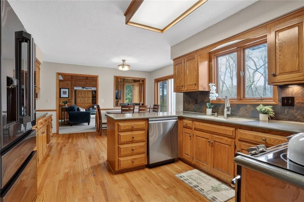12914 W 69th Street — photo 10