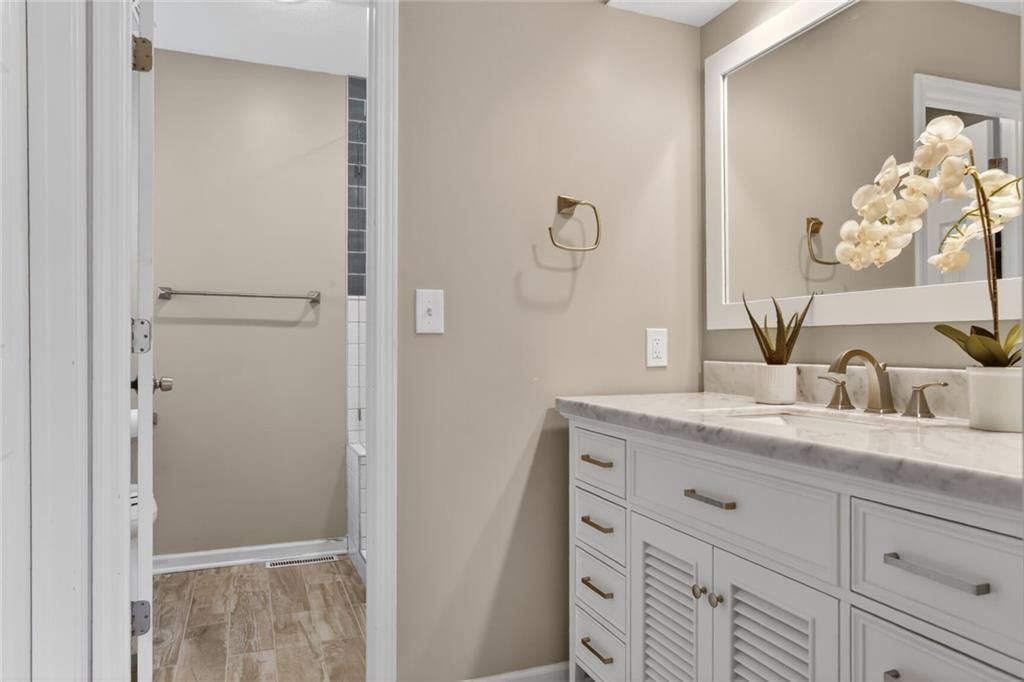 12914 W 69th Street — photo 14