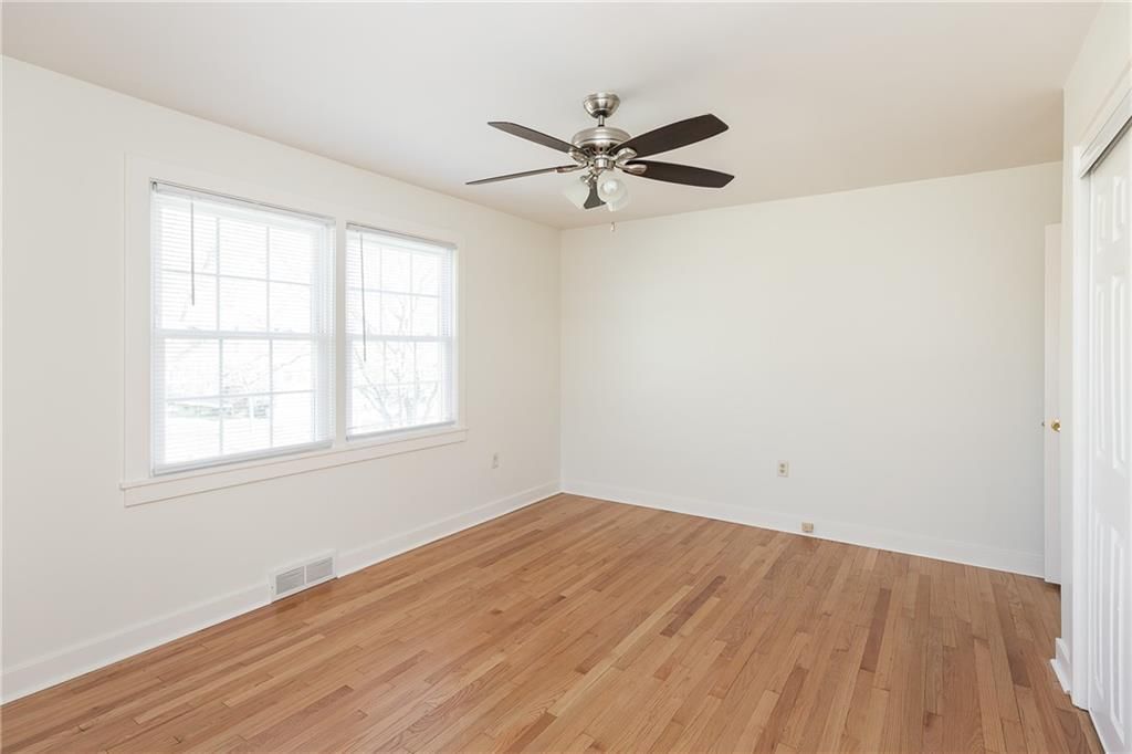 401 E 59th Street — photo 16