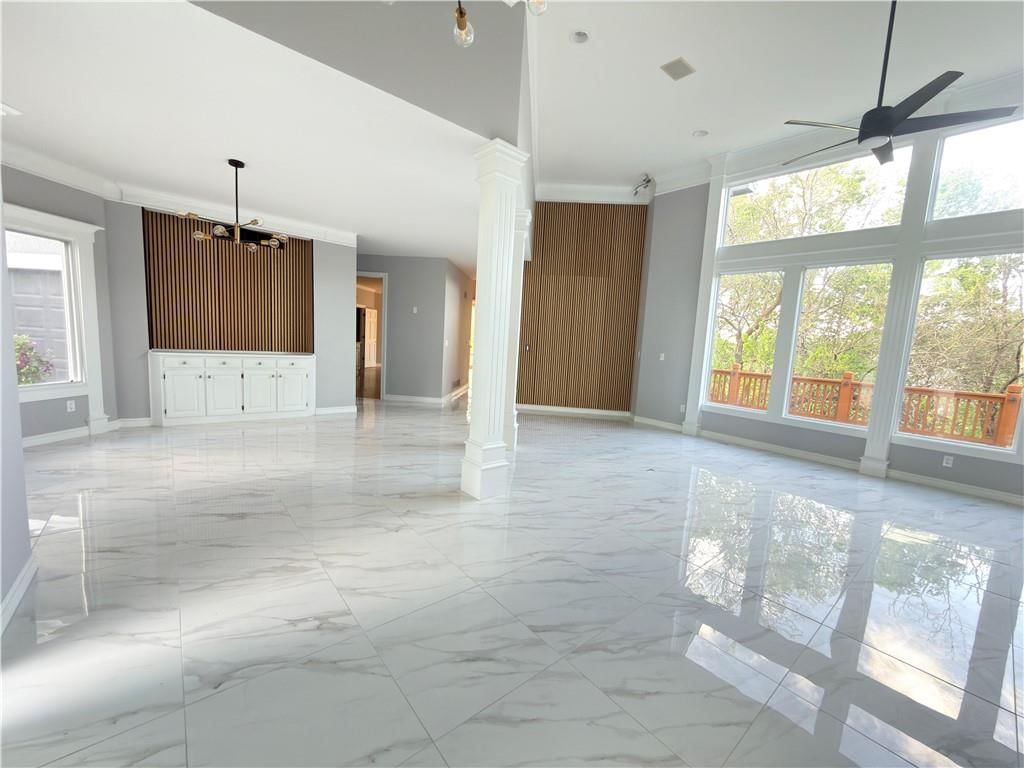 601 SW Forestpark Lane — photo 3