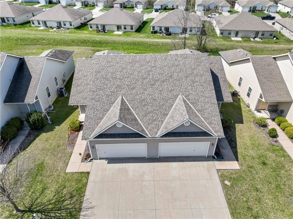 9404 & 9406 N Gower Avenue — photo 10