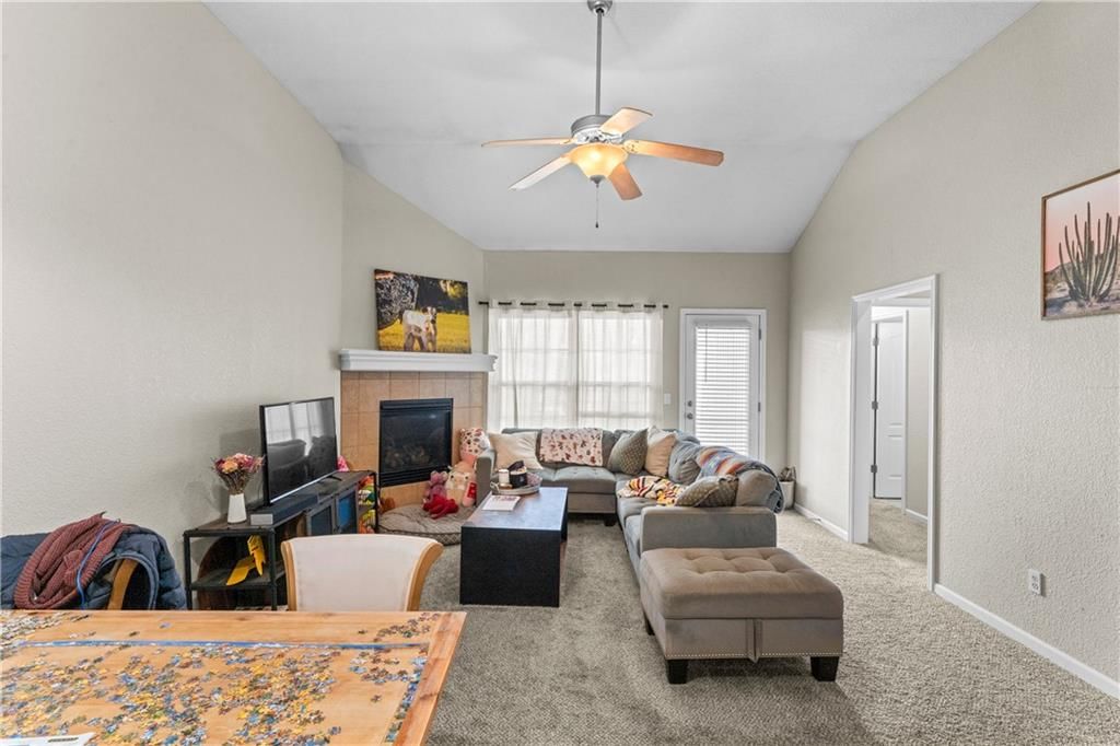 9404 & 9406 N Gower Avenue — photo 15