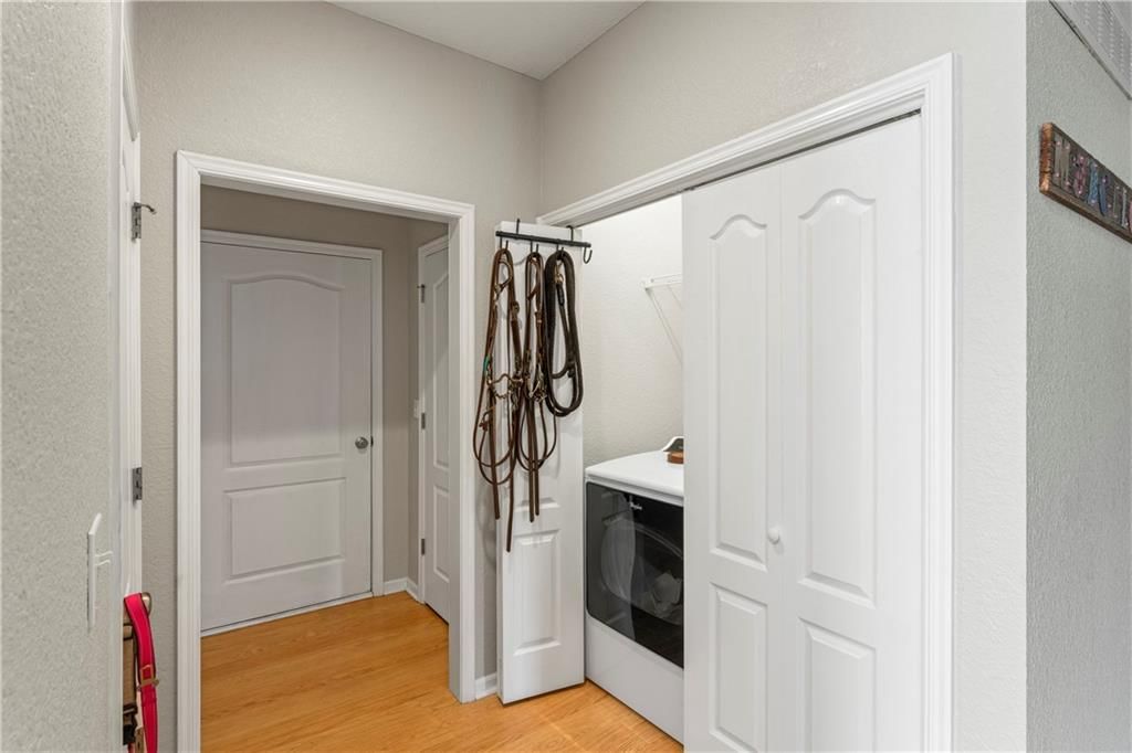 9404 & 9406 N Gower Avenue — photo 21