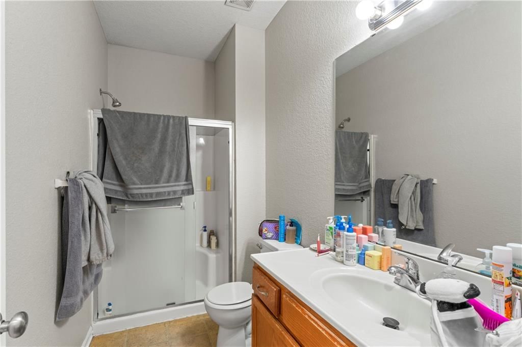 9404 & 9406 N Gower Avenue — photo 26